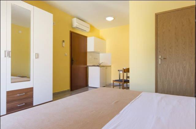 Triglav Studio Apartments Punat Exterior photo