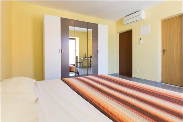 Triglav Studio Apartments Punat Exterior photo