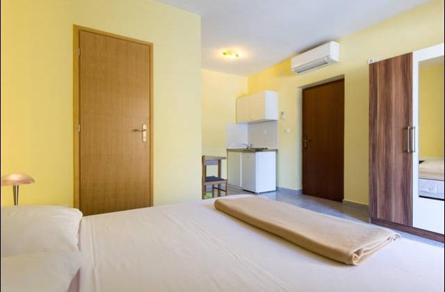 Triglav Studio Apartments Punat Exterior photo