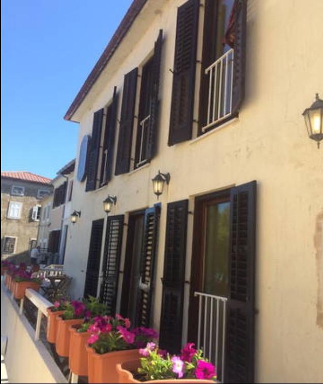 Triglav Studio Apartments Punat Exterior photo